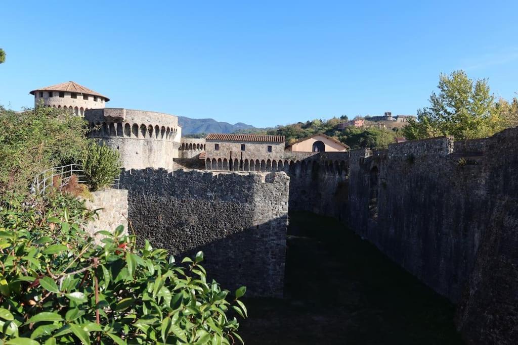 Appartamento La Casa Di Loris Sarzana Esterno foto