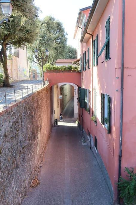 Appartamento La Casa Di Loris Sarzana Esterno foto