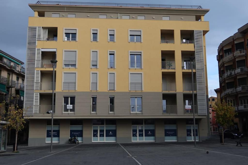 Appartamento La Casa Di Loris Sarzana Esterno foto